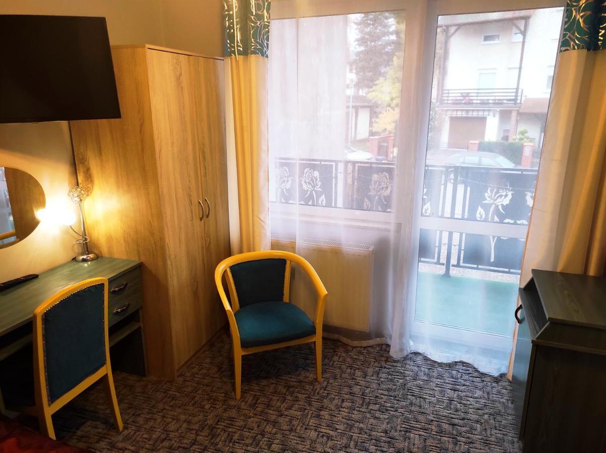 Pod Różą B&B Ustka Exterior foto